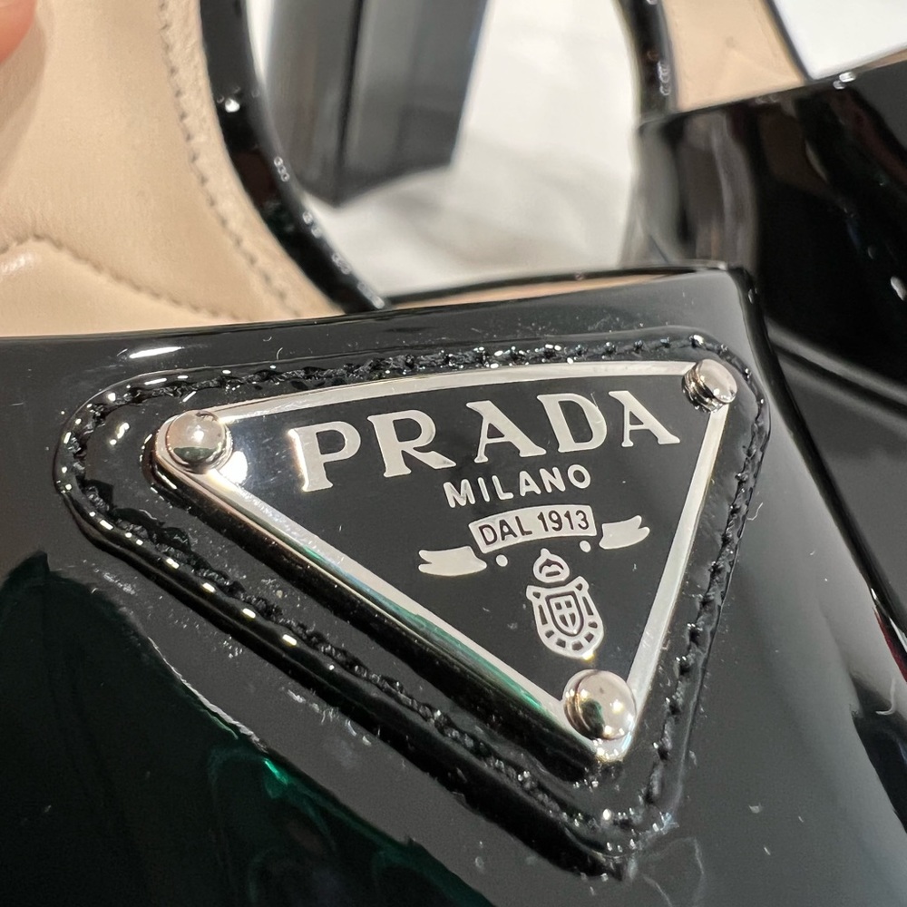 Prada Patent leather platform sandals - Picture 7 of 12